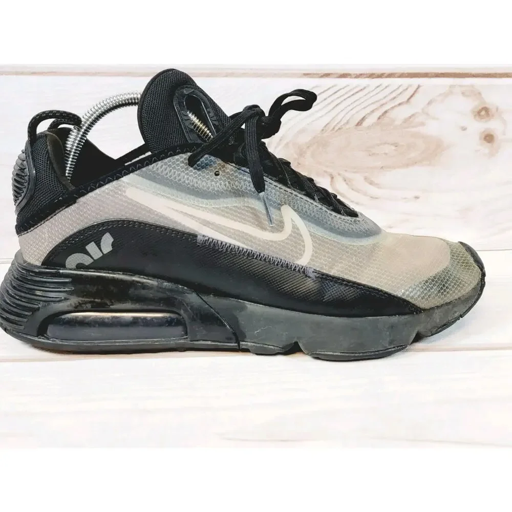 Nike Air Max 2090 Mens 10 Black Metallic Silver BV9977-001 Running Shoes